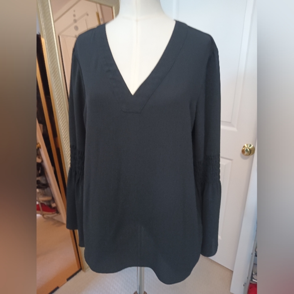 Blk long sleeve blouse